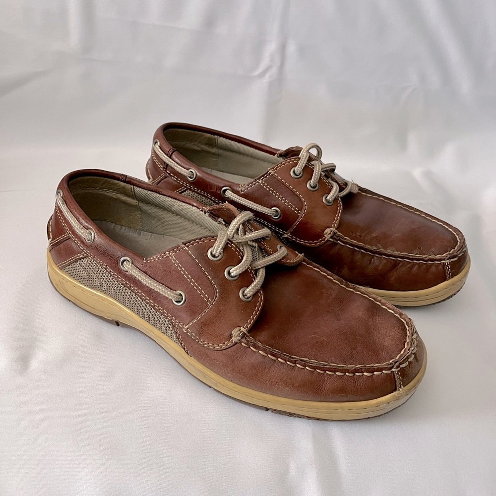 Men’s Dress Shoes size 9.5 Chaps boat shoes